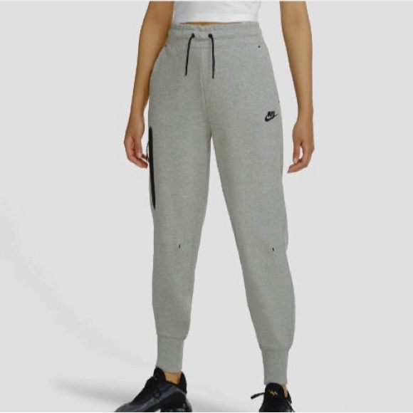 Nike Tech Joggers - Picture 1 of 3